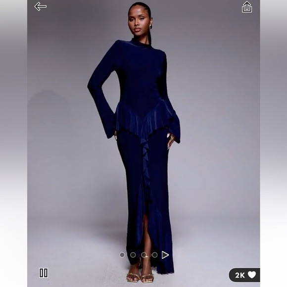 Elegant Navy Blue Women's Skirt - Picture 3 of 3